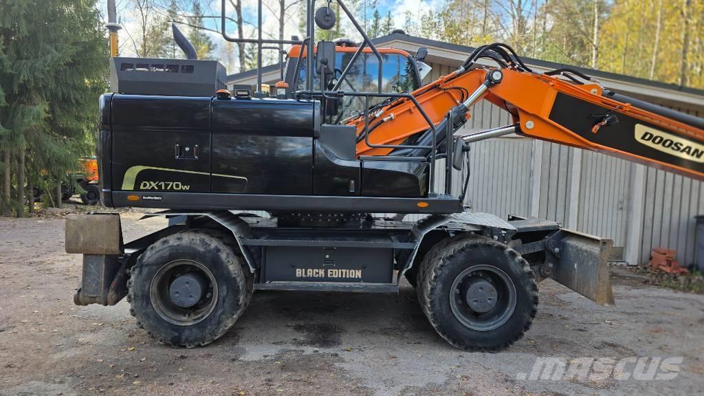 Doosan DX 170 W Bageri na kotačima