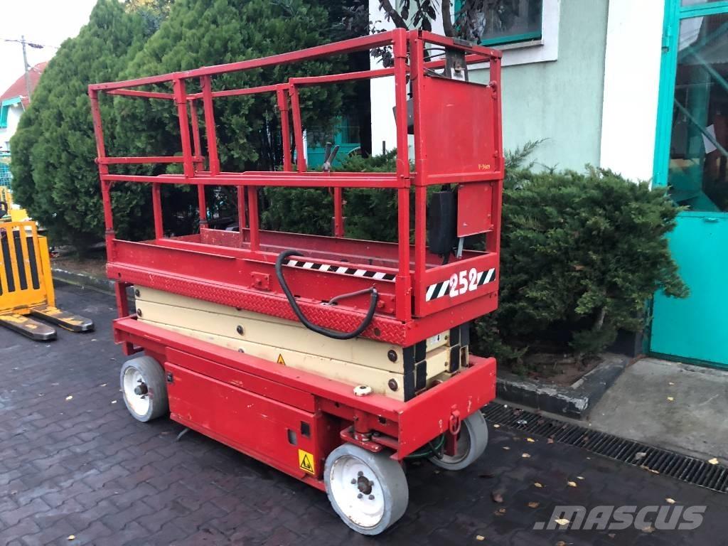 JLG 2030 F3    V-3409 Vertikalne radne podizne platforme