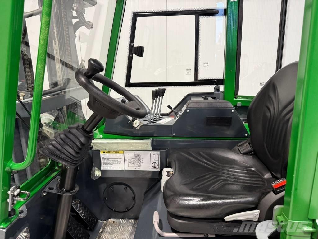 Combilift CBE2500 Viličari sa 4-stranskim dohvatom