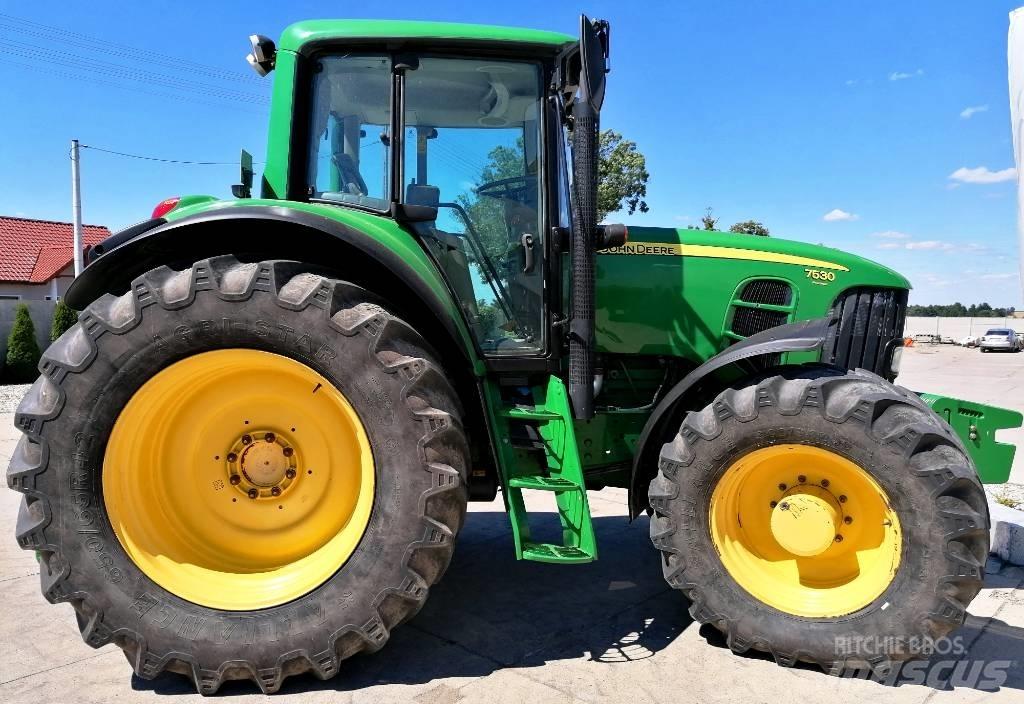 John Deere 7530 Traktori
