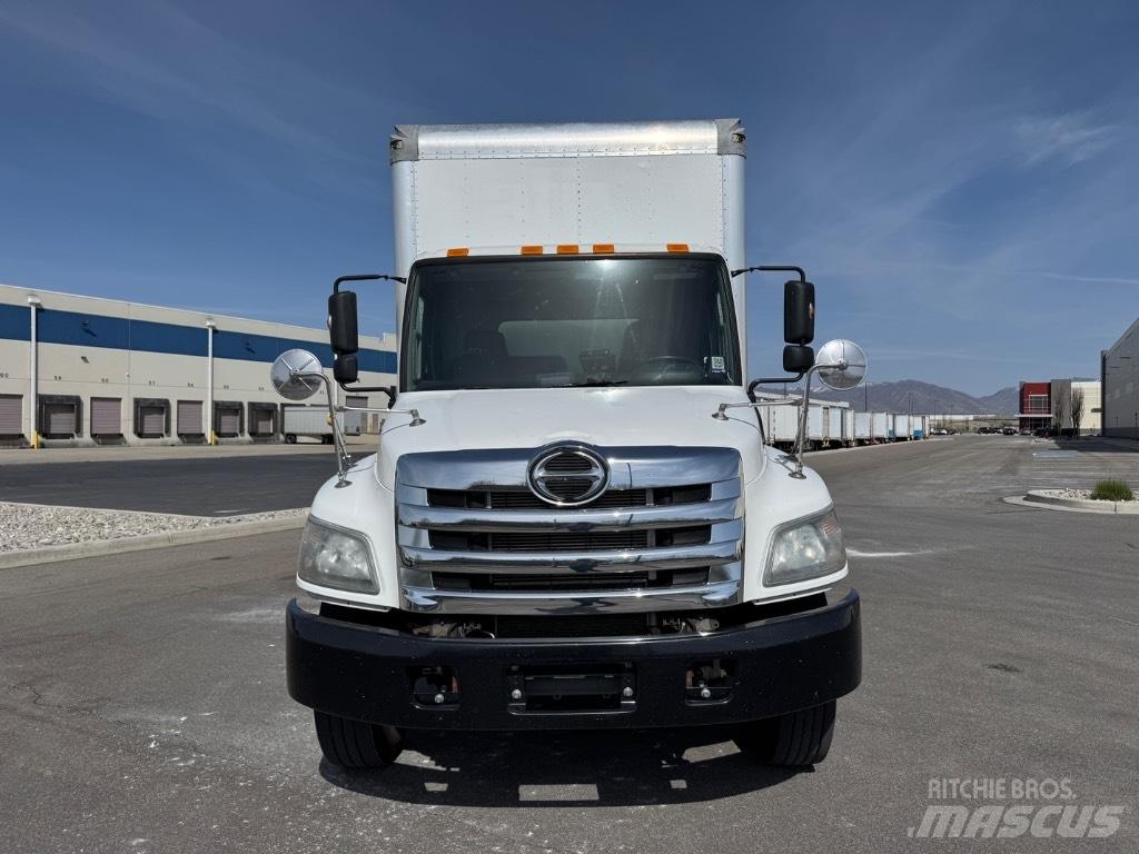 Hino 268 Dostavna vozila / kombiji