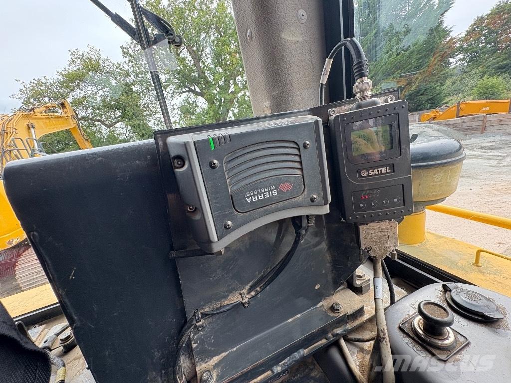 Komatsu D65PXI-18 Buldožeri gusjeničari