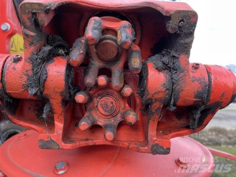 Kuhn GF 13002 Okretači i sakupljači sijena