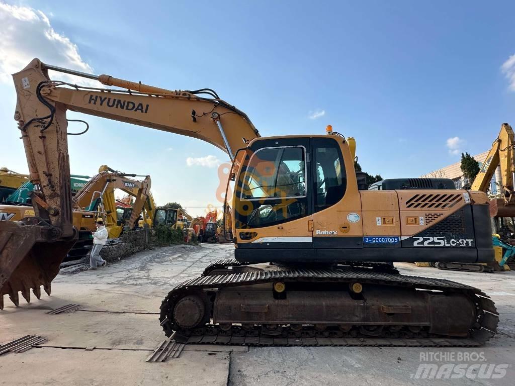 Hyundai 225 Bageri gusjeničari