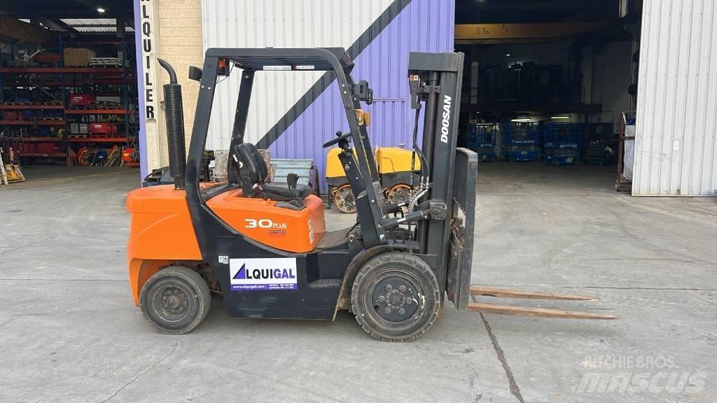 Doosan D 30 G Dizelski viličari