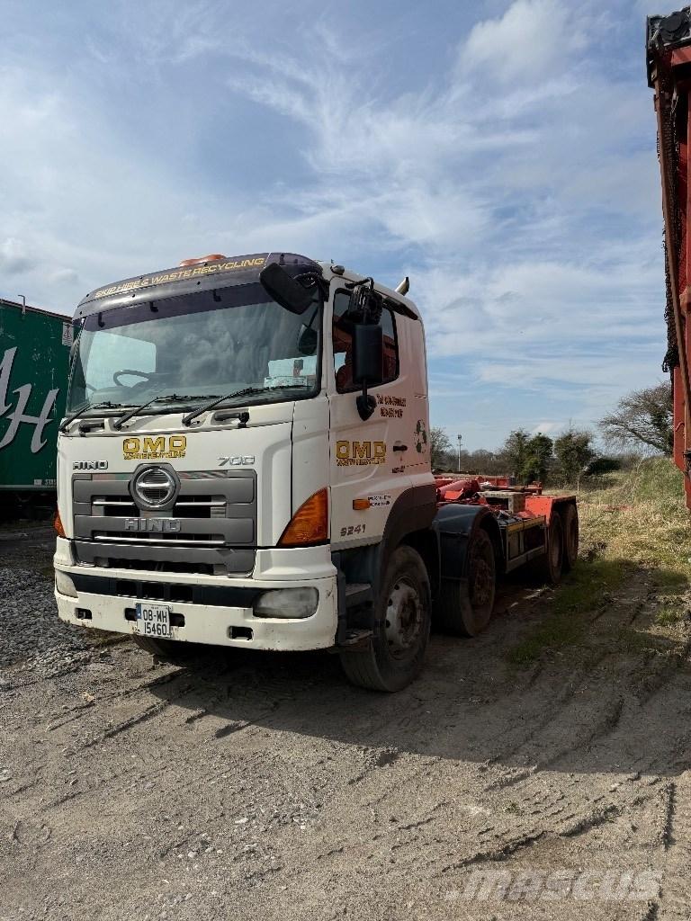 Hino 700 Rol kiper kamioni s kukama za dizanje