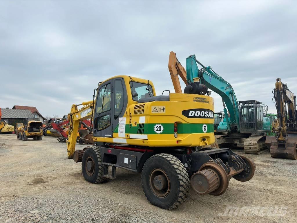Doosan DX 160 WR Bageri na kotačima