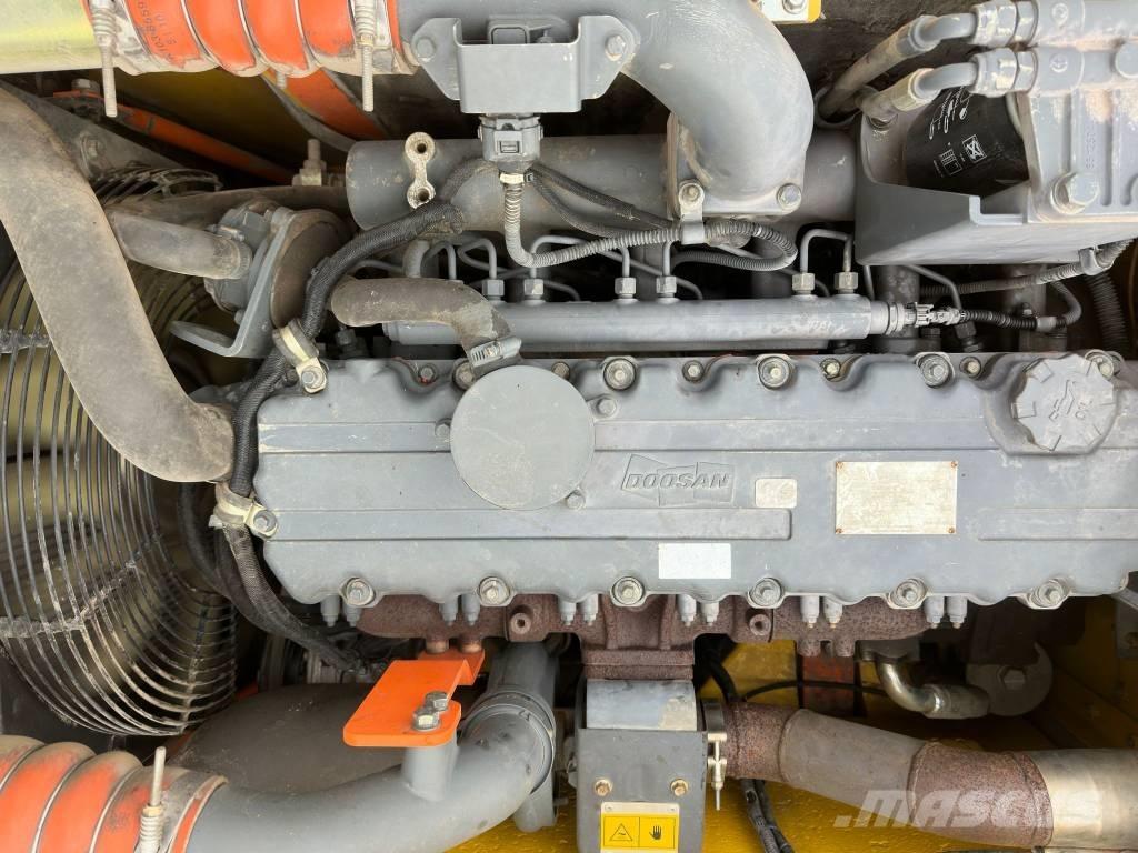 Doosan DX 160 WR Bageri na kotačima