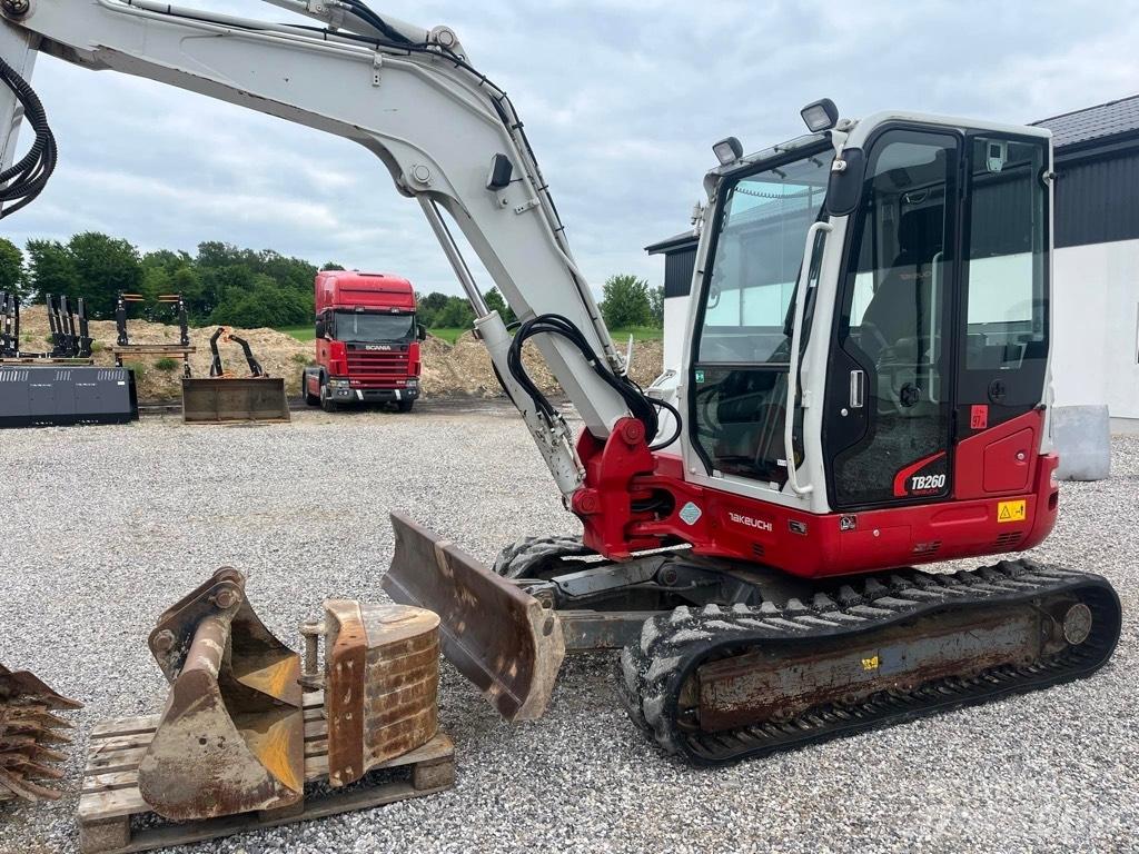 Takeuchi TB260 Mini bageri <7t