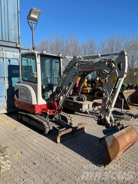 Takeuchi TB 225 Mini bageri <7t