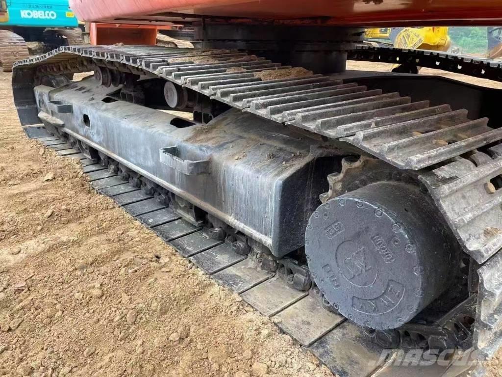 Doosan 225-7 Bageri gusjeničari