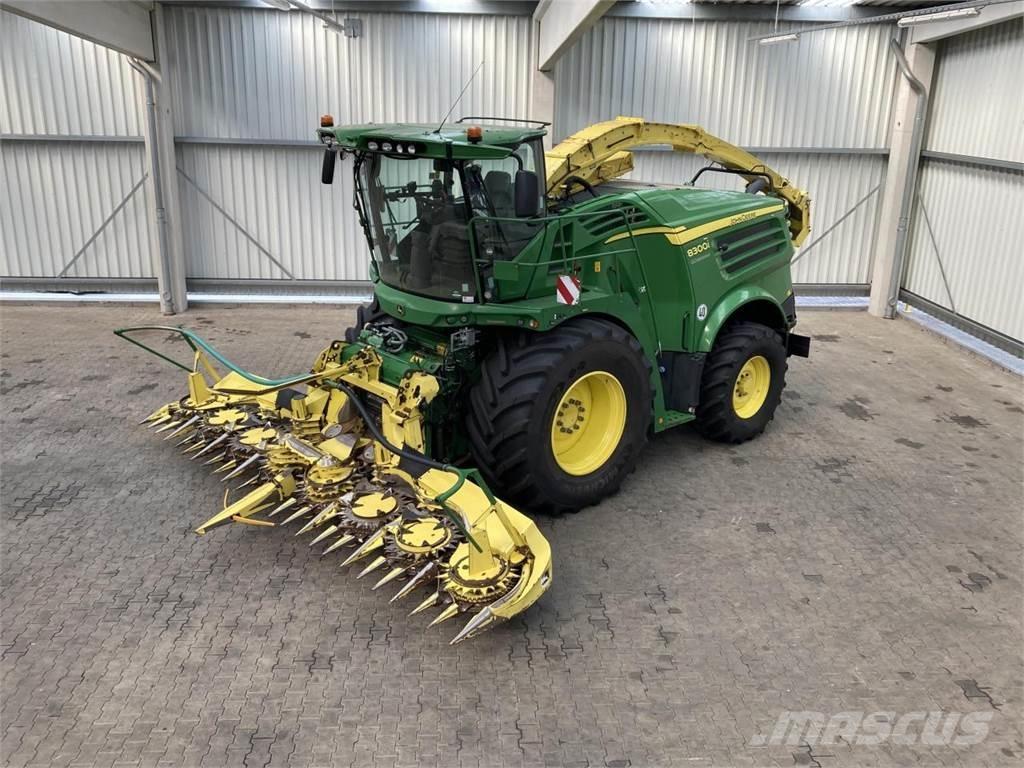 John Deere 8300 Strojevi za krmu na vlastiti pogon