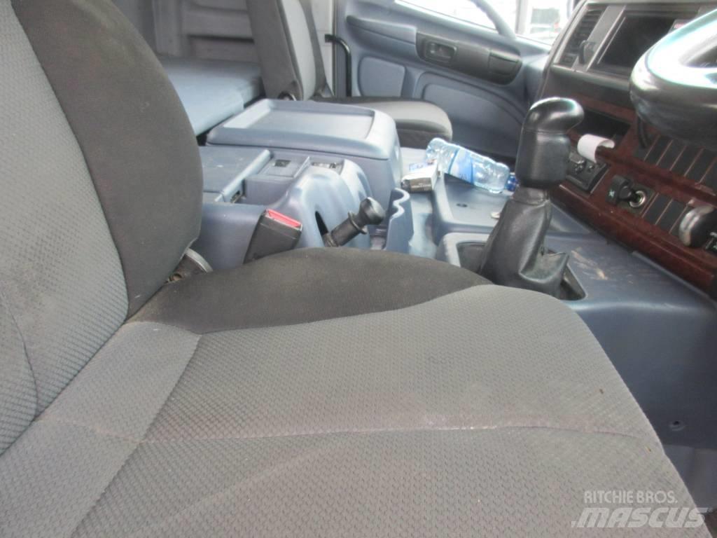 Hino 700 Kamioni sa kranom