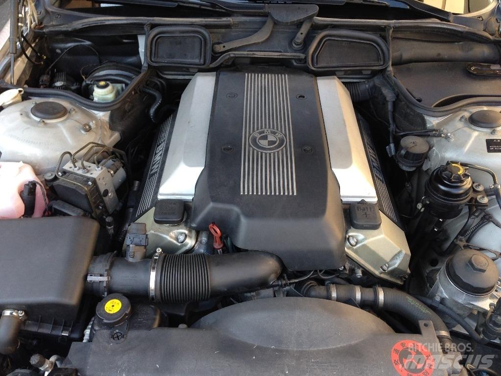 BMW GH-GG35 Automobili