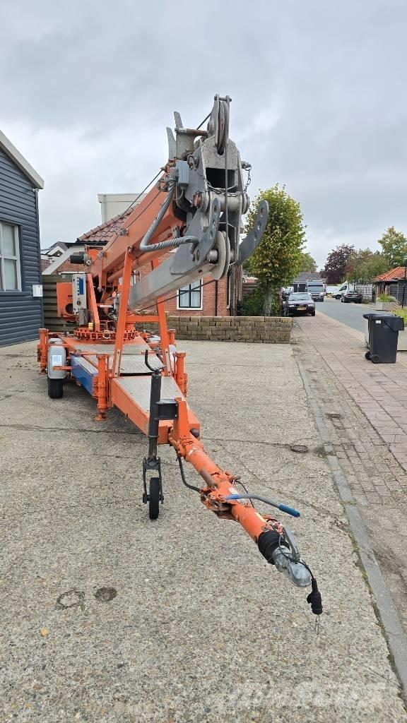 Böcker AHK 27/1000 Rabljene dizalice za težak teren