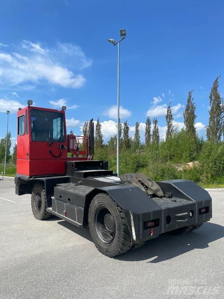 Kalmar TRX252 Vučna vozila