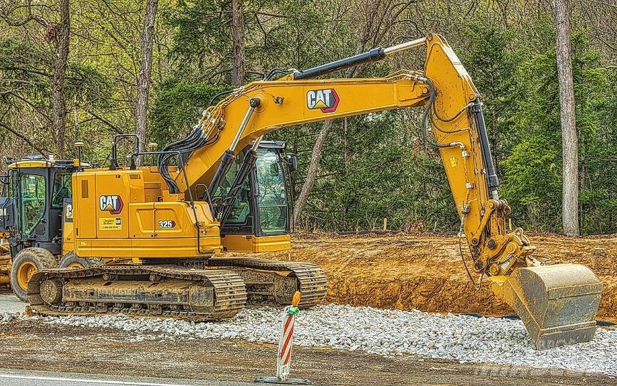 CAT CAT325 Midi bageri 7t – 12t