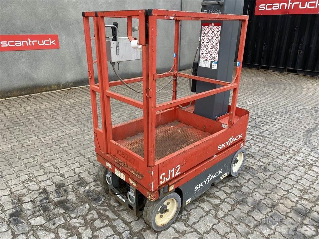 SkyJack SJ12 Vertikalne radne podizne platforme