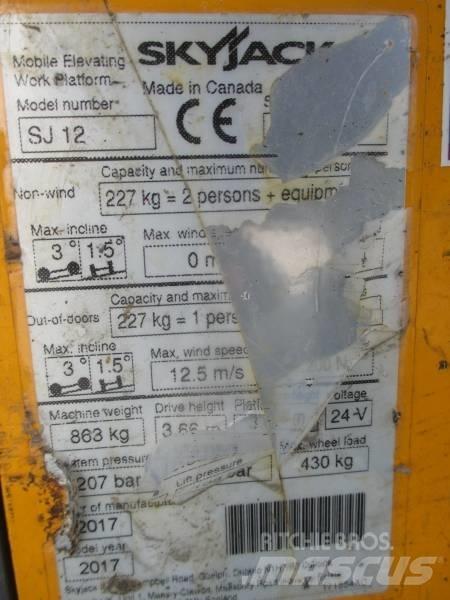 SkyJack SJ 12 Vertikalne radne podizne platforme