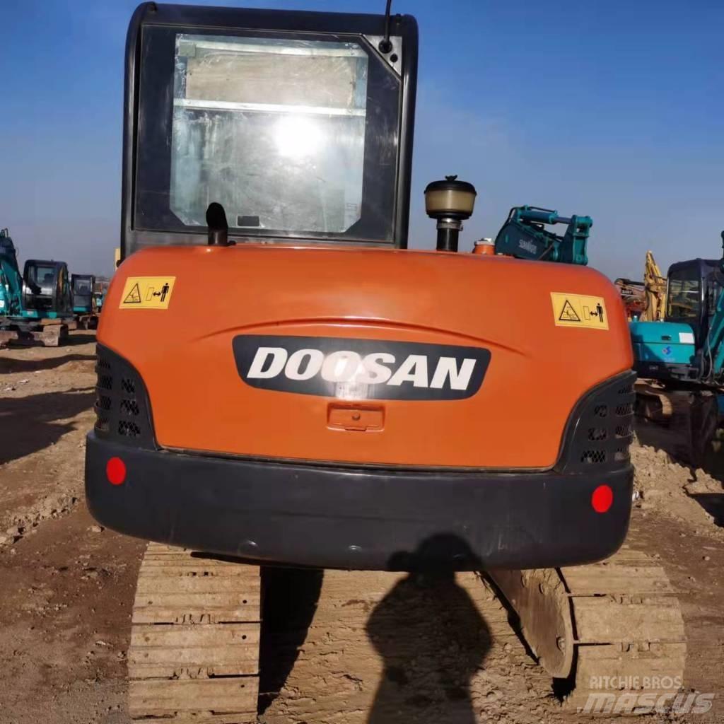 Doosan DH60-7 Bageri gusjeničari