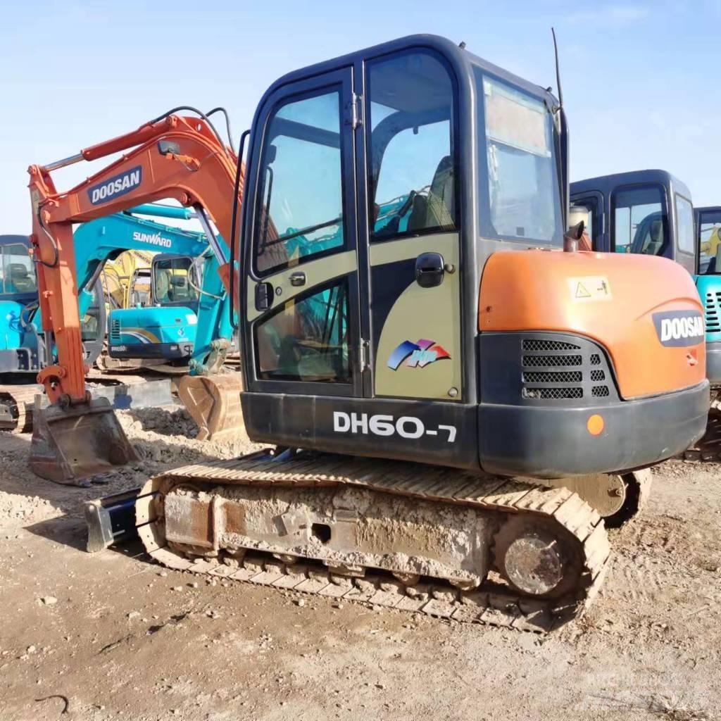 Doosan DH60-7 Bageri gusjeničari