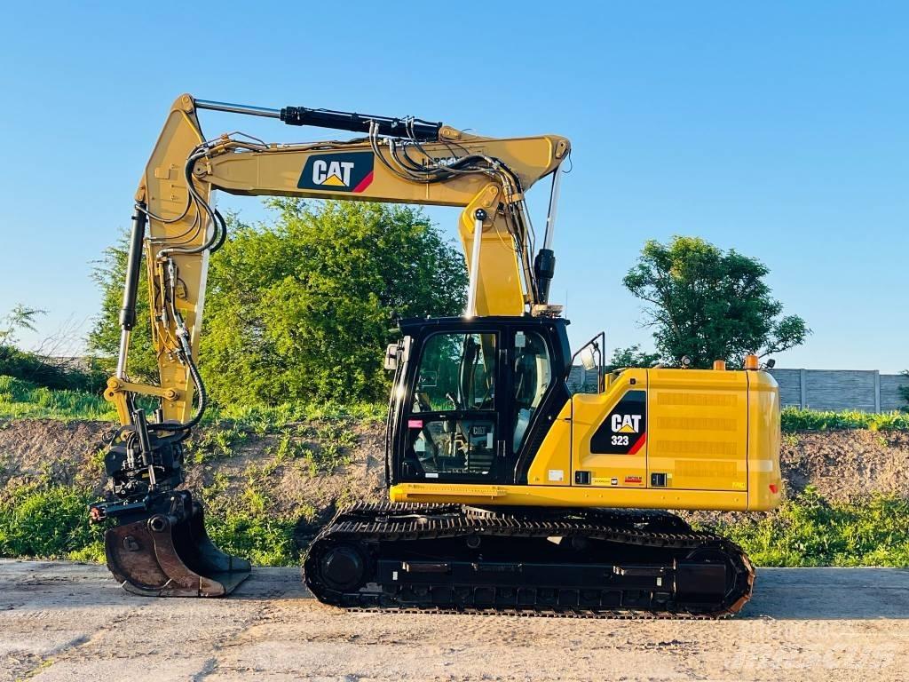 CAT 323 Bageri gusjeničari