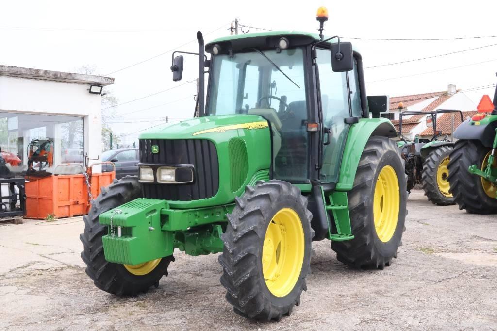 John Deere 6120 Traktori
