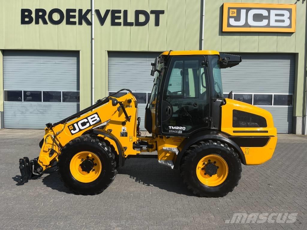 JCB TM 220 Poljoprivredni teleskopski utovarivači