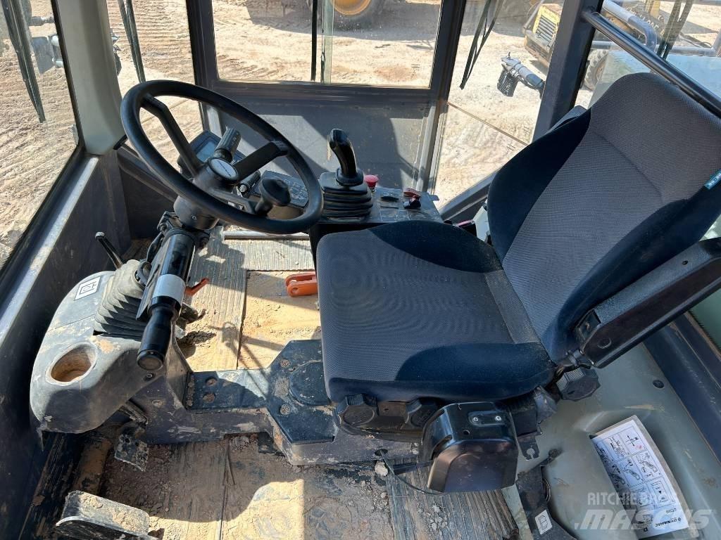 Dynapac CT 3000 Kompaktori zemlje