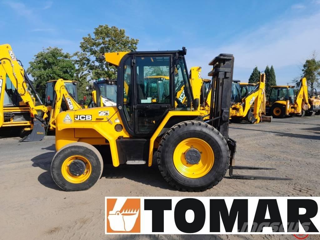 JCB 930-4 Terenski viličar