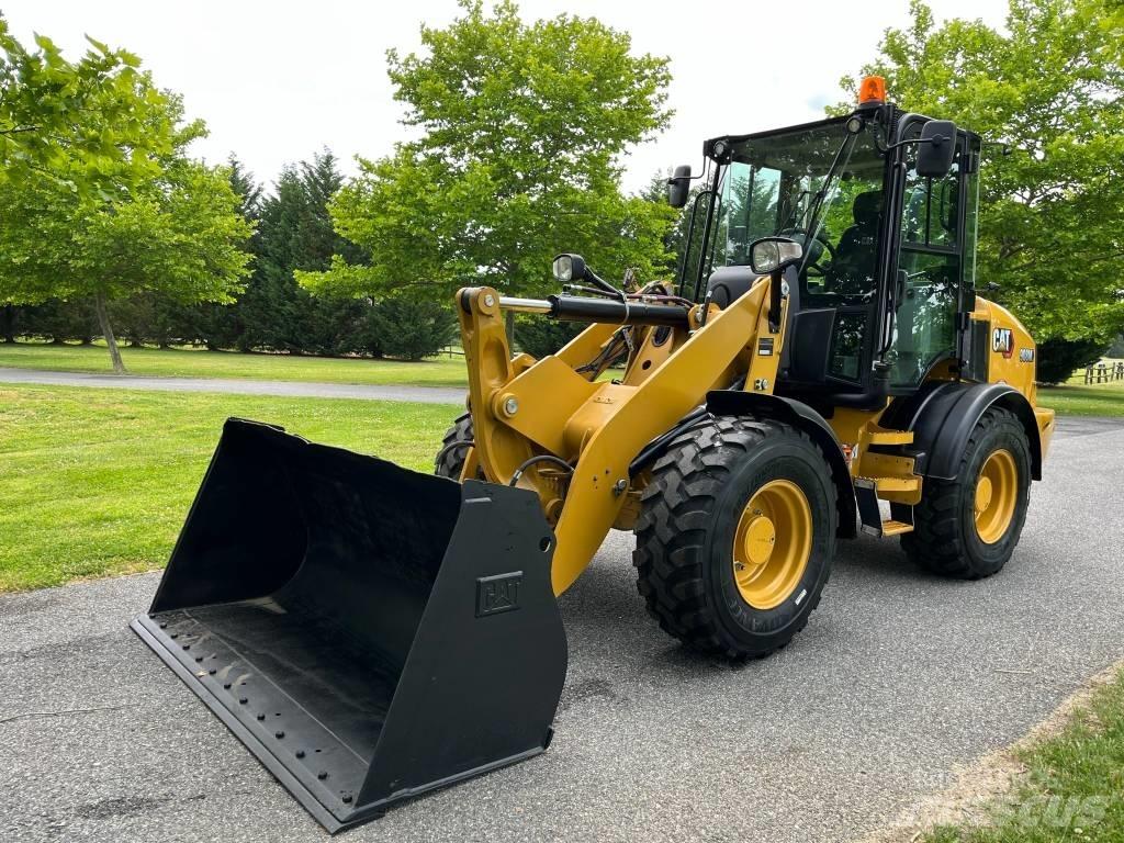 CAT 908M Utovarivači na kotačima