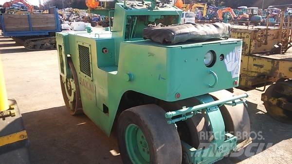 Sakai TG25 Valjci za travu