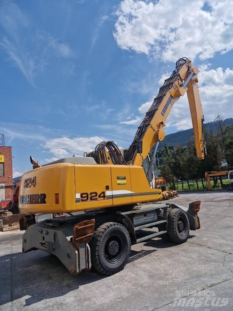 Liebherr A924C Bageri za manipuliranje materijalom / otpadom