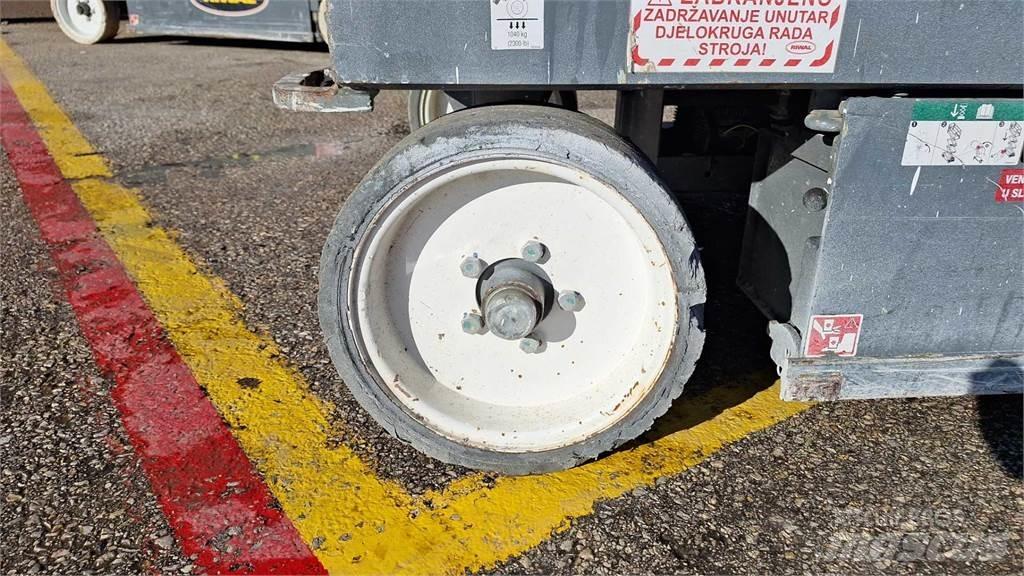 SkyJack SJIII4620 Škaraste platforme