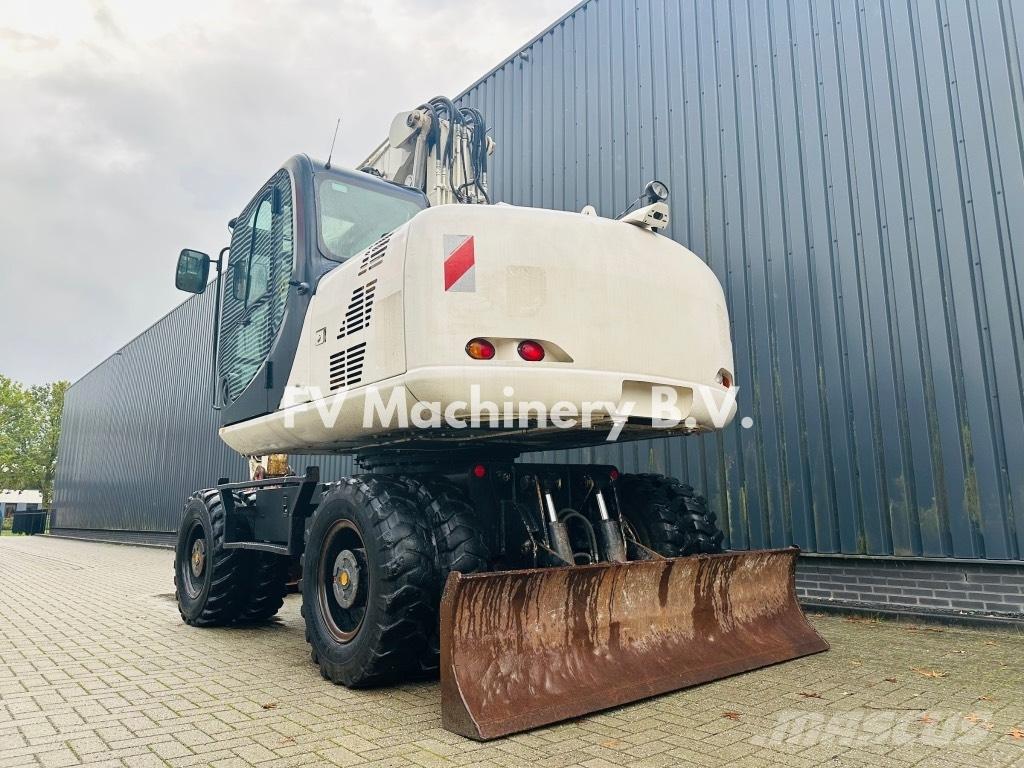 JCB JS 145 W Bageri na kotačima