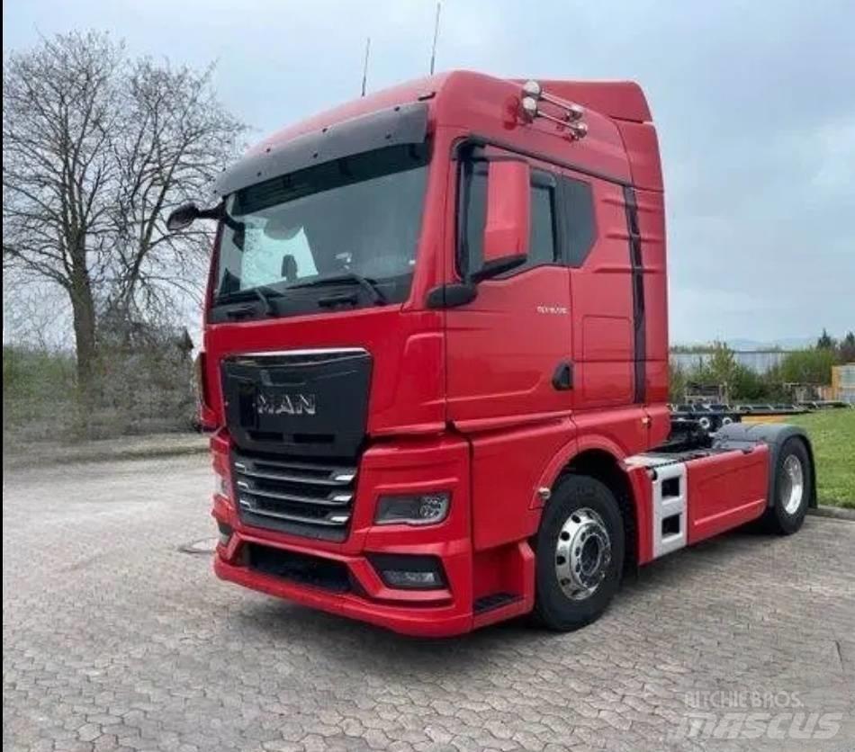 Shacman truck head Kiper prikolice