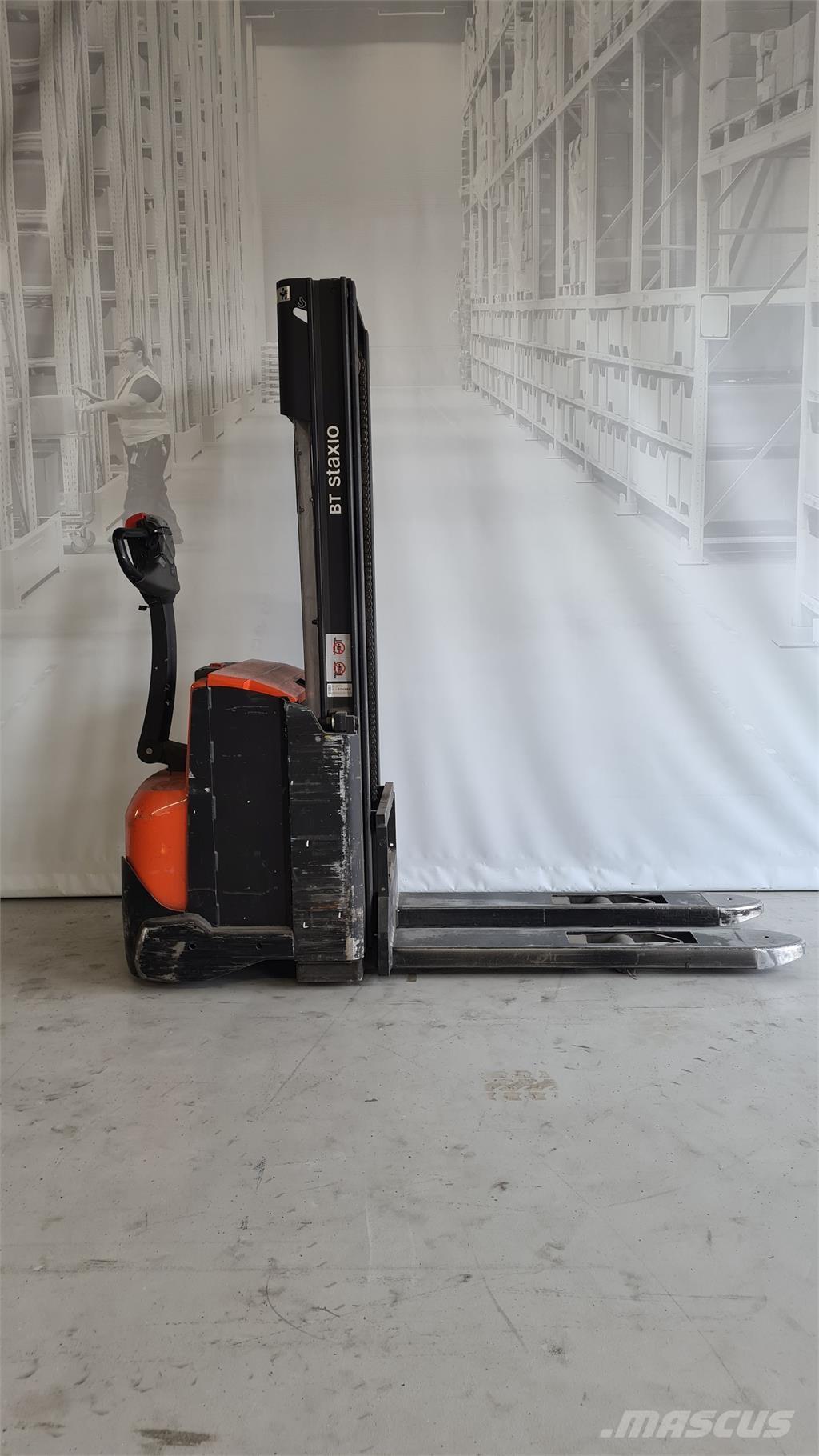 Toyota SWE120 Samopogonski ručni viličari