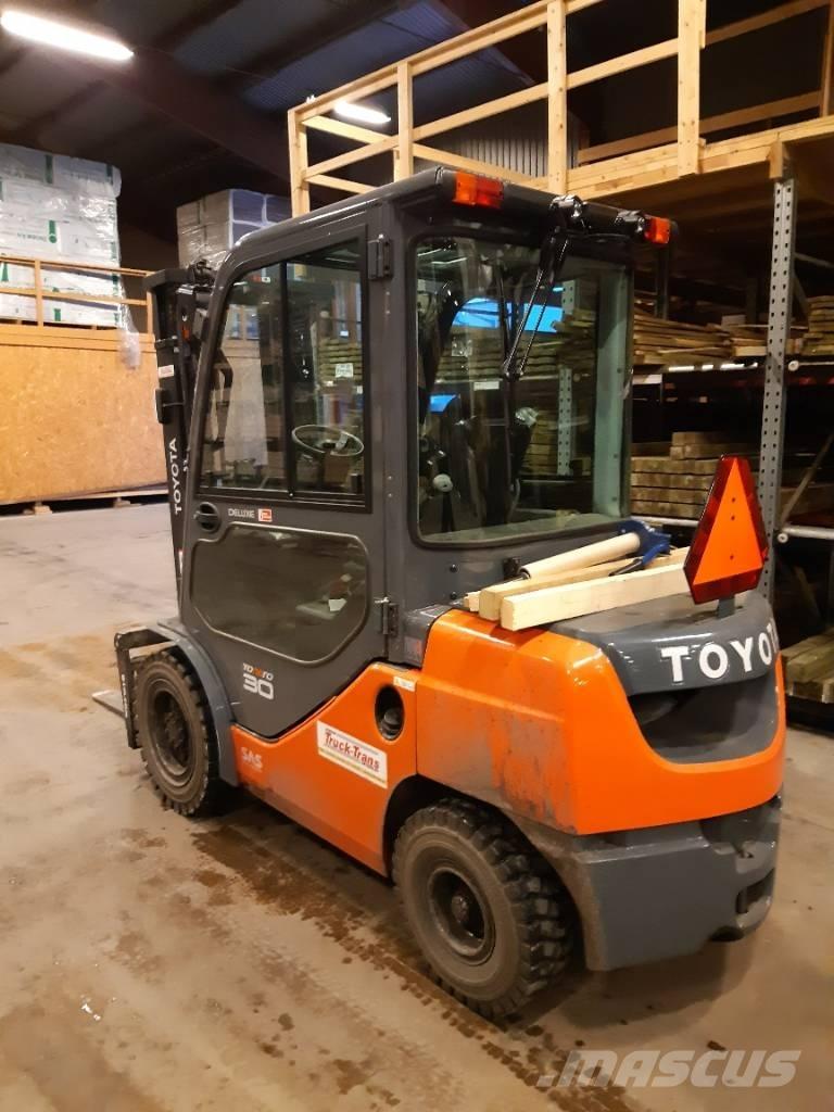 Toyota 02-8FDF30 Dizelski viličari