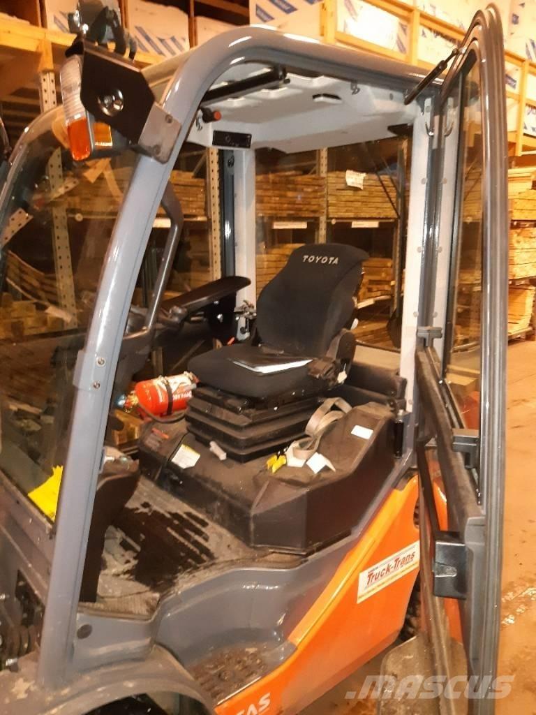 Toyota 02-8FDF30 Dizelski viličari