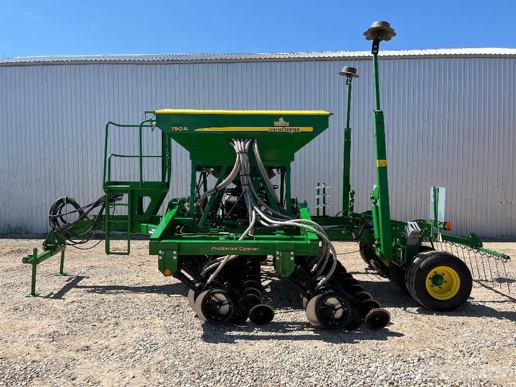 John Deere 750 A Sijačice