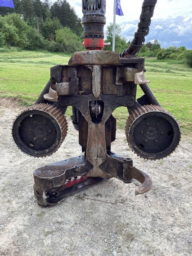 Komatsu S132 Strojevi za kleščenje grane drveća