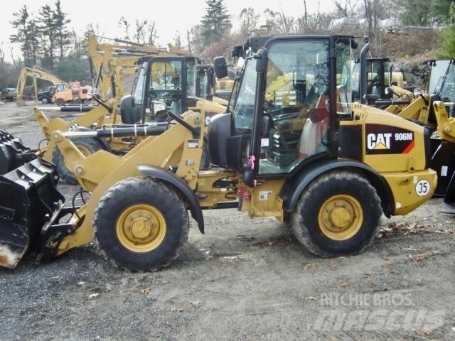 CAT 906 M Utovarivači na kotačima