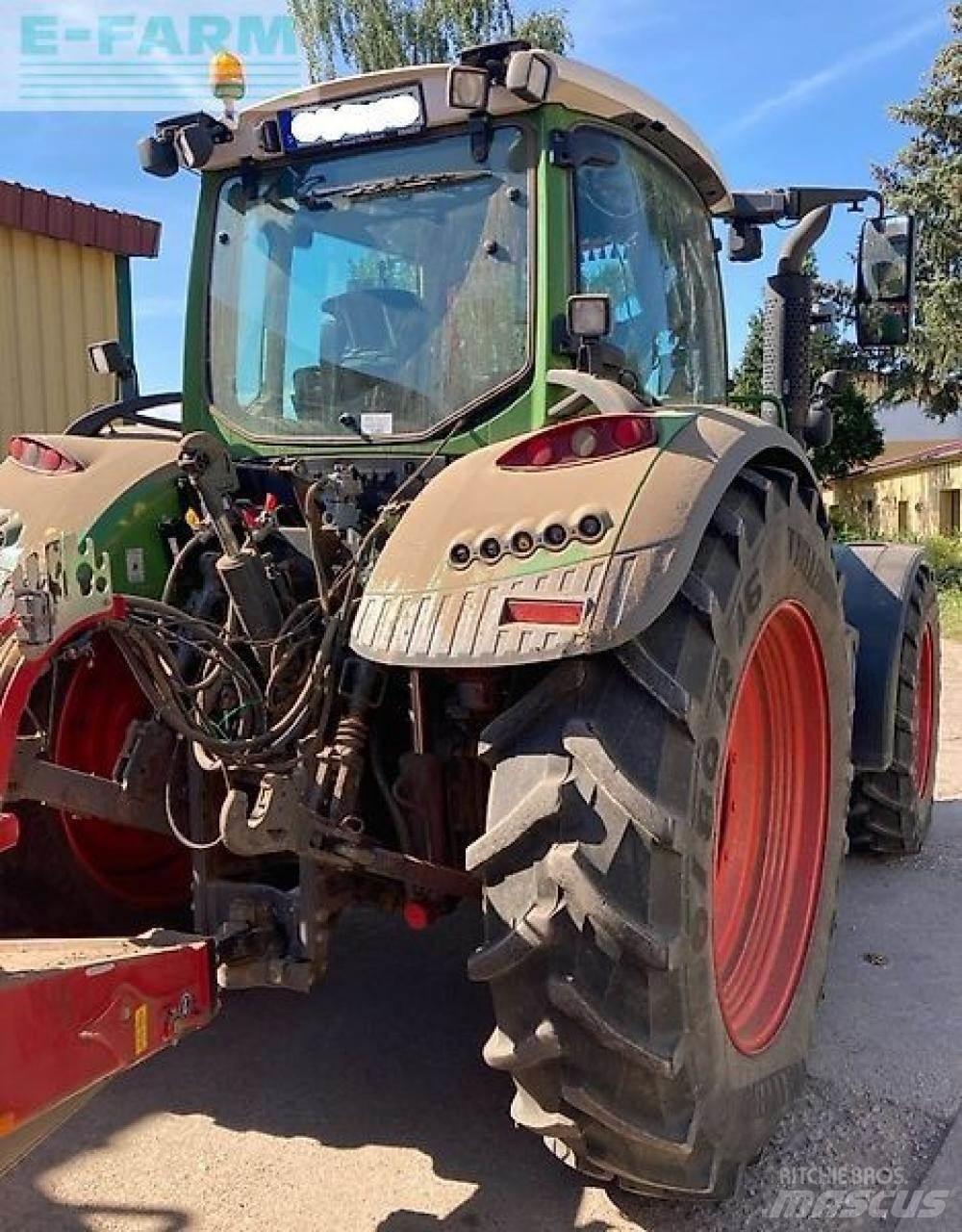 Fendt 724 vario Traktori