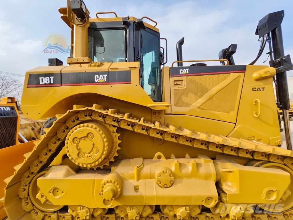 CAT D 8 T Buldožeri gusjeničari
