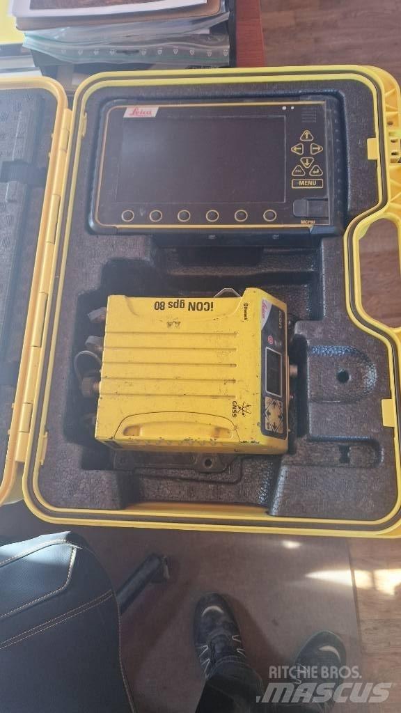 Volvo EC 300 EL Bageri gusjeničari