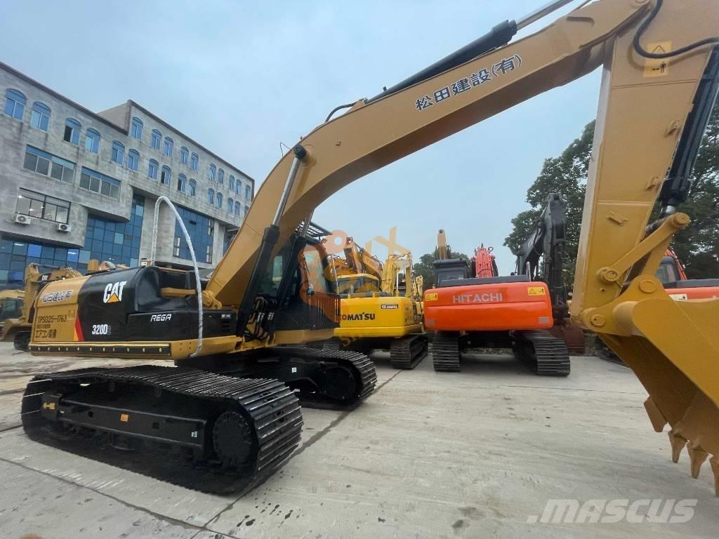 CAT CAT320 D2 Bageri gusjeničari