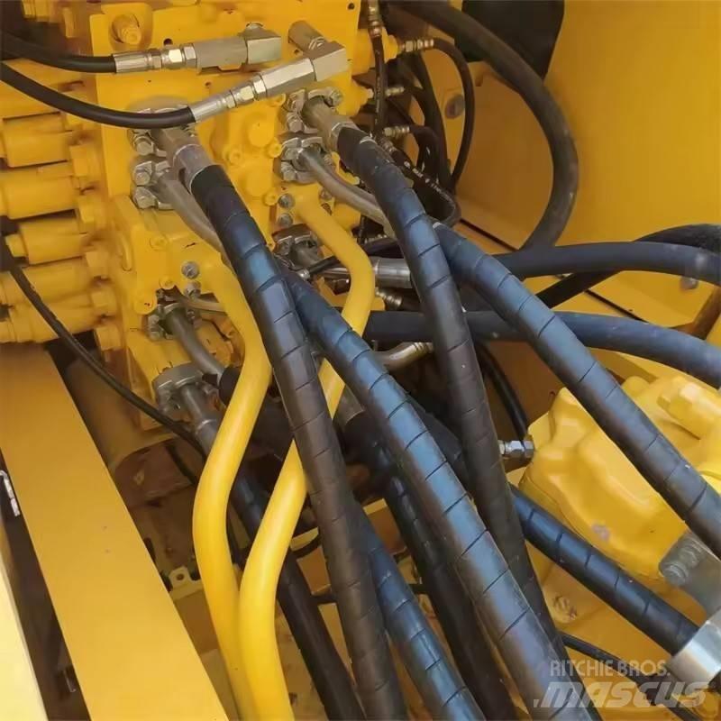 Komatsu PC 200 Bageri gusjeničari