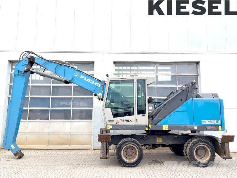 Fuchs MHL 320 F Bageri za manipuliranje materijalom / otpadom