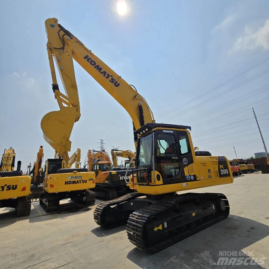Komatsu PC 200-8 Bageri gusjeničari