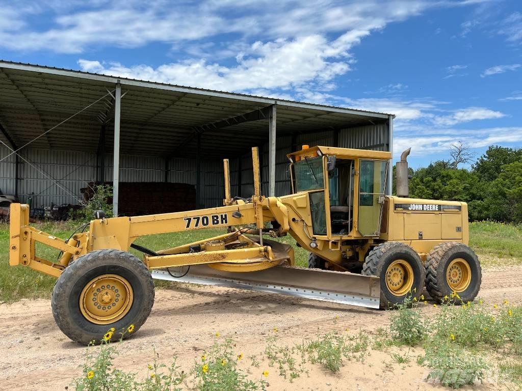 John Deere 770 BH Grejderi